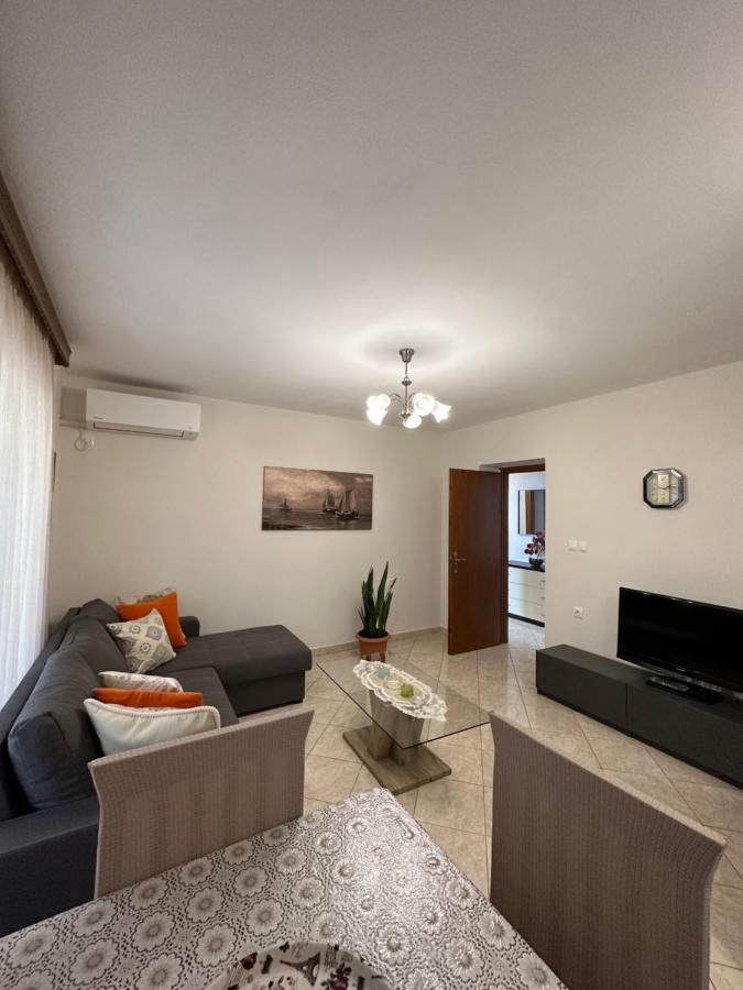 B&s Apartment Sarandë
