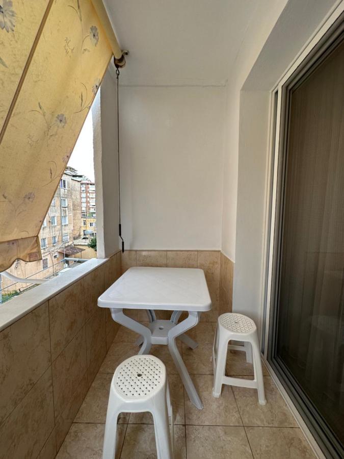 Apartment B&s